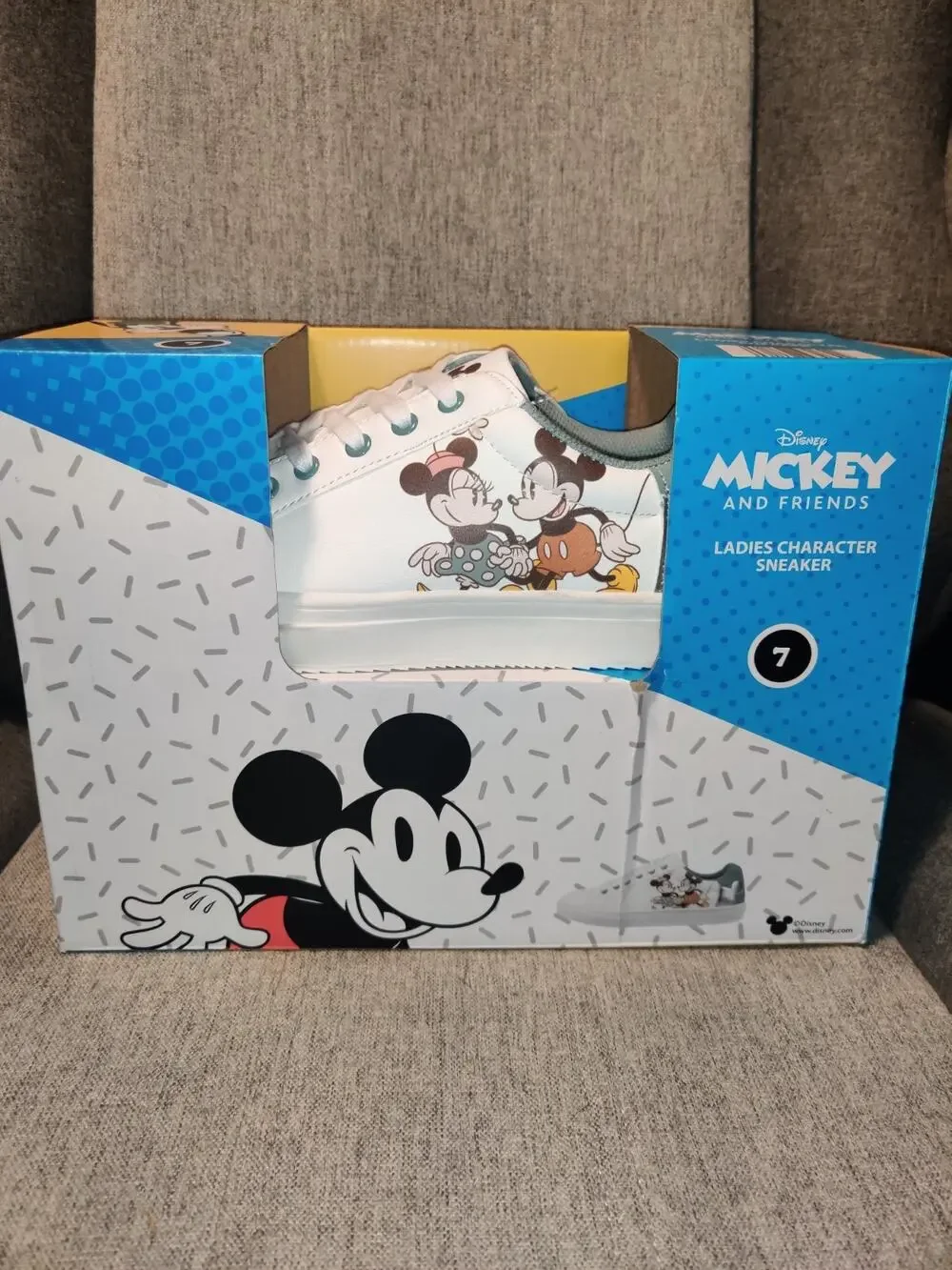 Disney Mickey and Friends Ladies Character Sneakers 2024 Size 7 Aldi